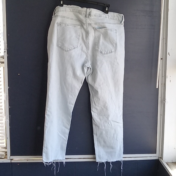 - GUC Old Navy distressed ankle jeans frayed bottoms - Picture 7 of 7
